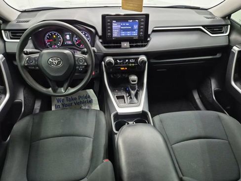 Used 2020 Toyota RAV4 LE image 14