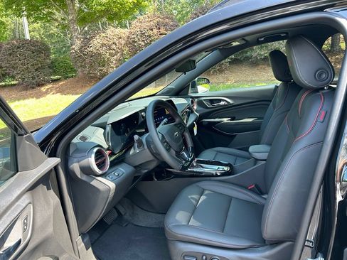 New 2026 Chevrolet Trax RS w/ Sunroof Package FWD image 39