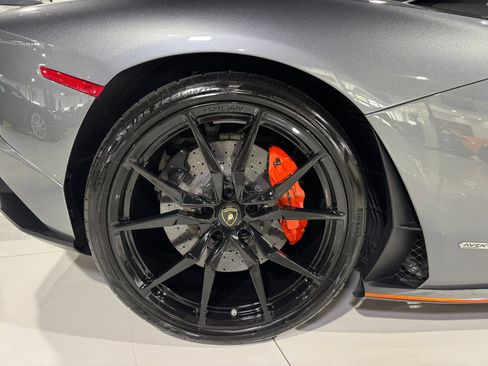 Used 2017 Lamborghini Aventador S image 54