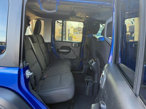 Used 2018 Jeep Wrangler Unlimited Sport S image 11