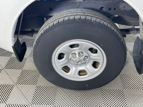 Used 2015 Nissan Frontier S RWD image 19