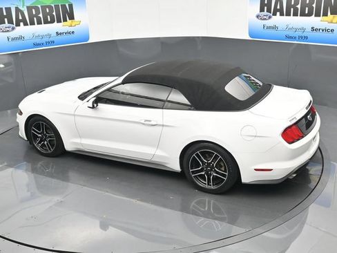 Used 2020 Ford Mustang Premium RWD image 25