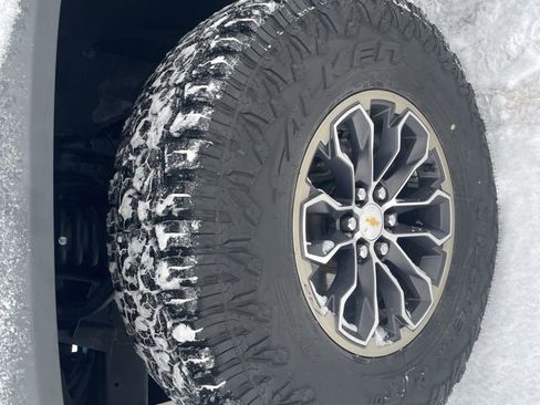 Used 2019 Chevrolet Colorado ZR2 image 9