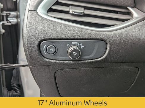 Used 2025 Chevrolet Malibu LT FWD image 19