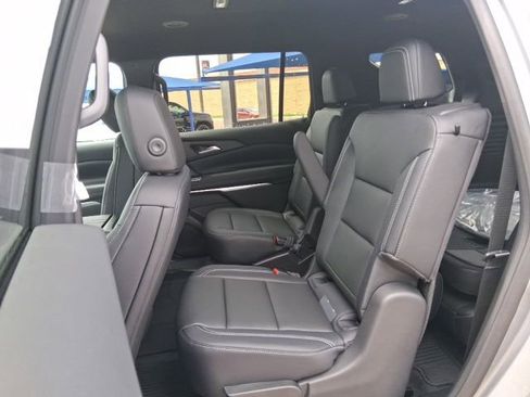 New 2026 Chevrolet Traverse LT w/ Driver Confidence Package FWD image 21
