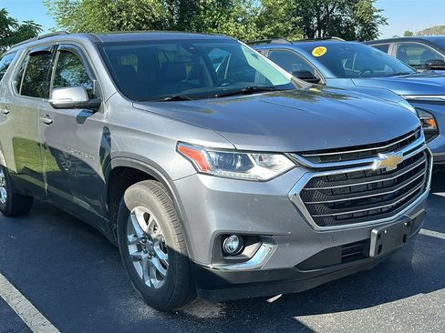 Used 2021 Chevrolet Traverse LT w/ LPO, Floor Liner Package AWD/4WD image 2
