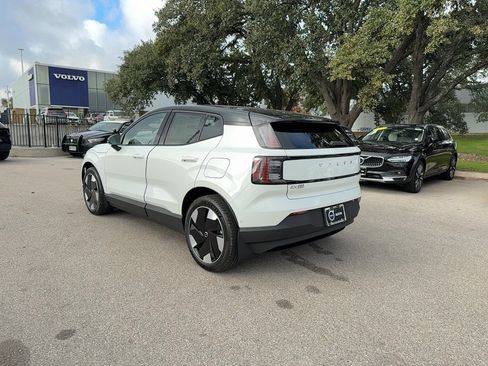New 2026 Volvo EX30 Ultra w/ Climate Package image 8