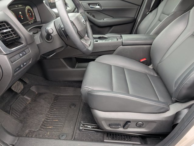 Used 2025 Nissan Rogue SL w/ SL Premium Package FWD image 14