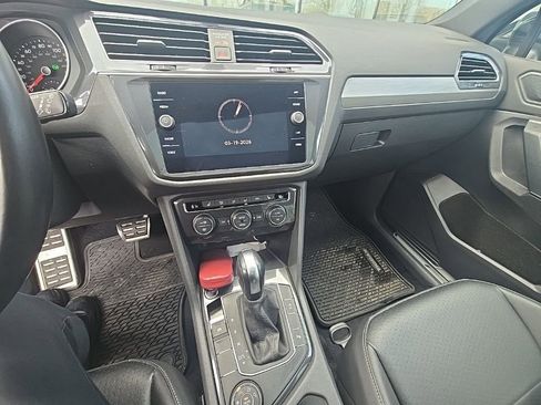 Used 2020 Volkswagen Tiguan SE R-Line image 13