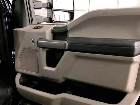 Used 2020 Ford F250 XLT w/ XLT Value Package image 23