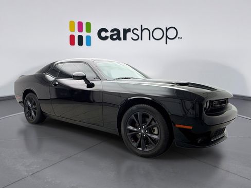 Used 2023 Dodge Challenger SXT w/ Blacktop Package image 7