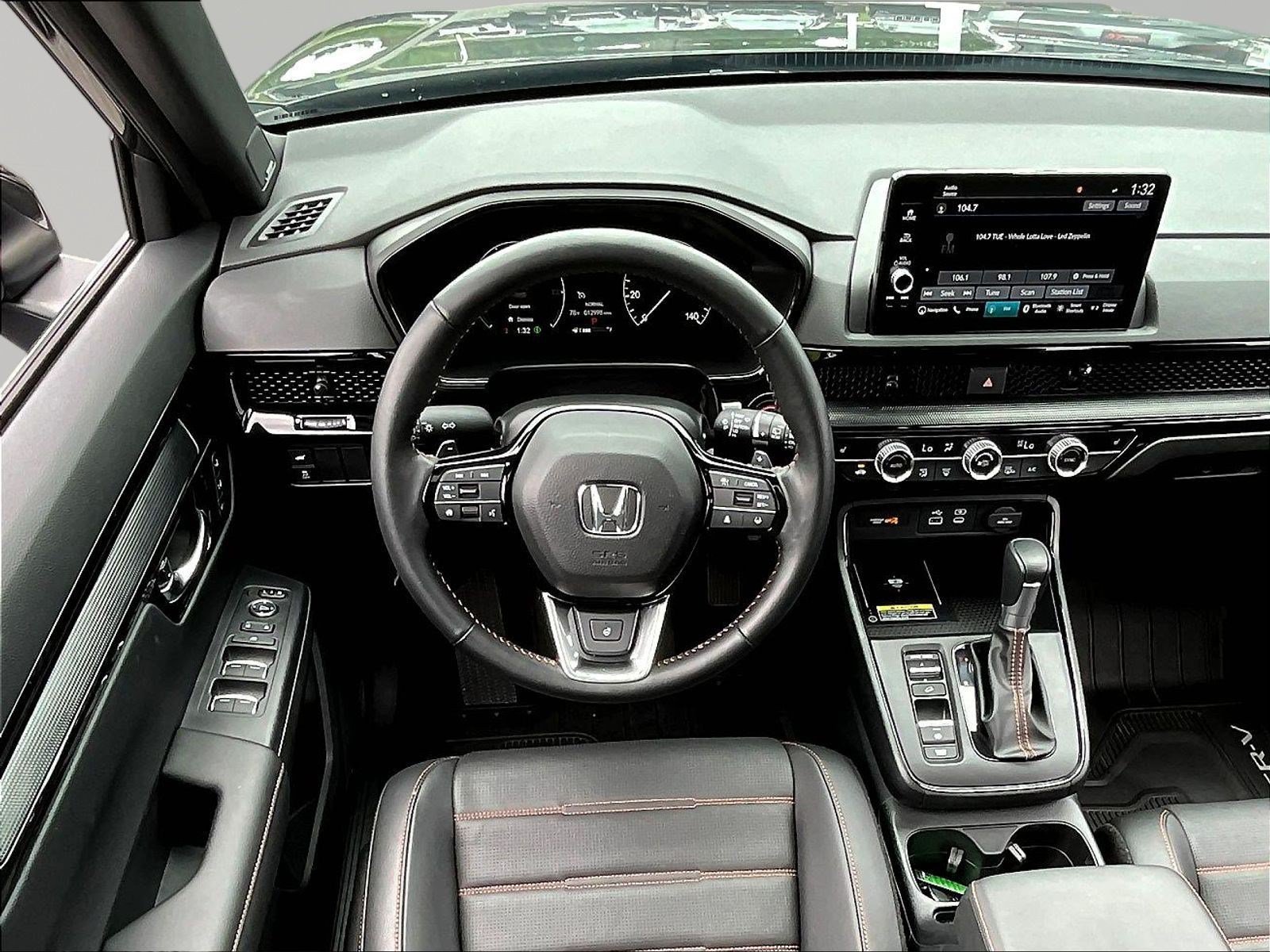 Used 2025 Honda CR-V Sport Touring image 8