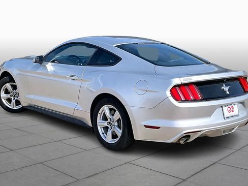 Used 2016 Ford Mustang Coupe image 10