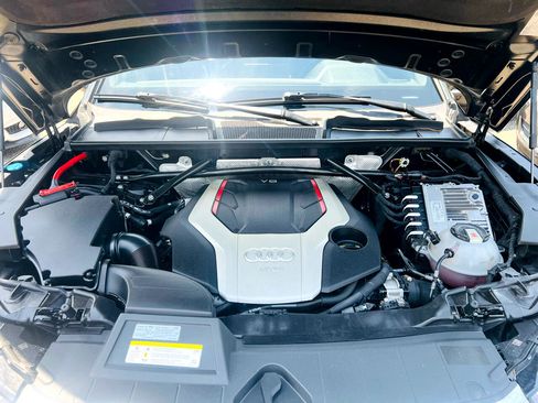 Used 2019 Audi SQ5 Premium Plus w/ Premium Plus Package image 31