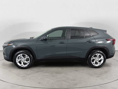 Certified 2026 Chevrolet Trax LS w/ LS Convenience Package FWD image 8