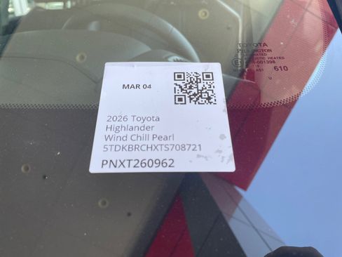 Certified 2026 Toyota Highlander XLE AWD/4WD image 25