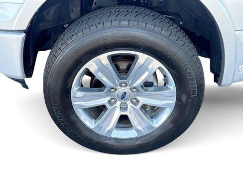 Used 2018 Ford F150 Platinum w/ Equipment Group 701A Luxury AWD/4WD image 19