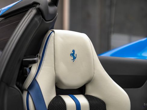 Used 2022 Ferrari 812 GTS RWD image 63
