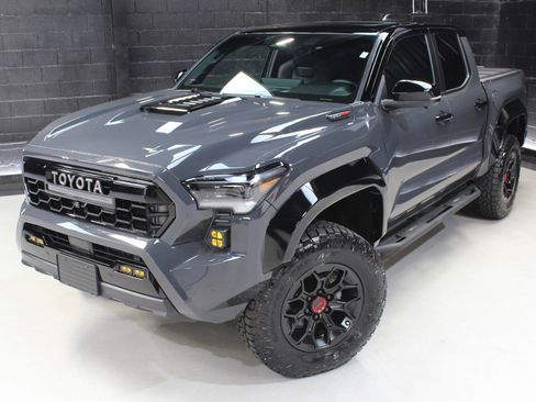 Used 2025 Toyota Tacoma TRD Pro image 4