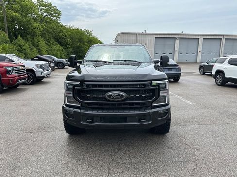 Used 2022 Ford F250 Lariat w/ Black Appearance Package AWD/4WD image 2