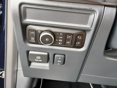 Used 2025 Ford F150 Platinum w/ Equipment Group 702A High AWD/4WD image 35