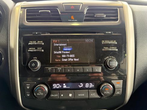 Used 2014 Nissan Altima 2.5 SV w/ Convenience Package image 18