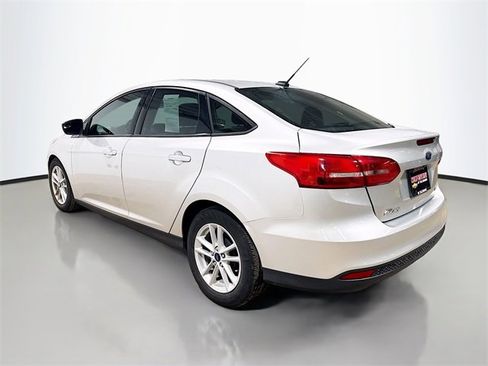 Used 2018 Ford Focus SE image 9