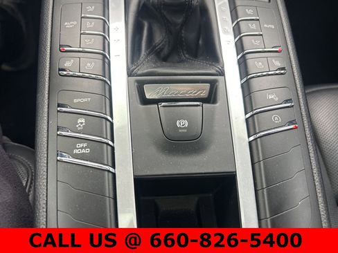 Used 2020 Porsche Macan image 21