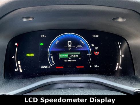 Used 2025 Toyota Camry SE image 12