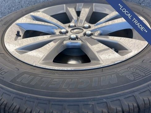 Used 2021 Ford Explorer XLT w/ Equipment Group 202A AWD/4WD image 7