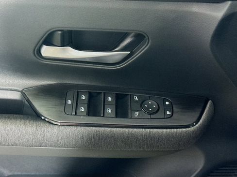 New 2026 Nissan Kicks SV image 16