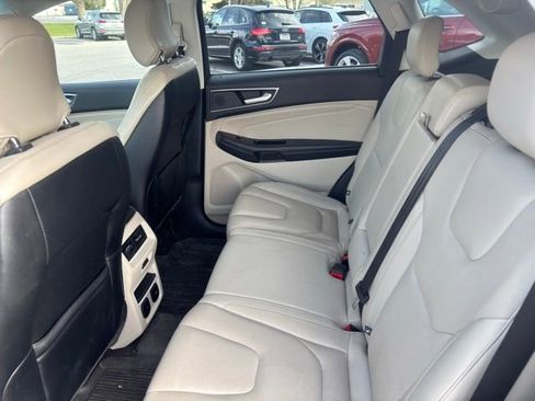 Used 2019 Ford Edge Titanium w/ Equipment Group 301A AWD/4WD image 8