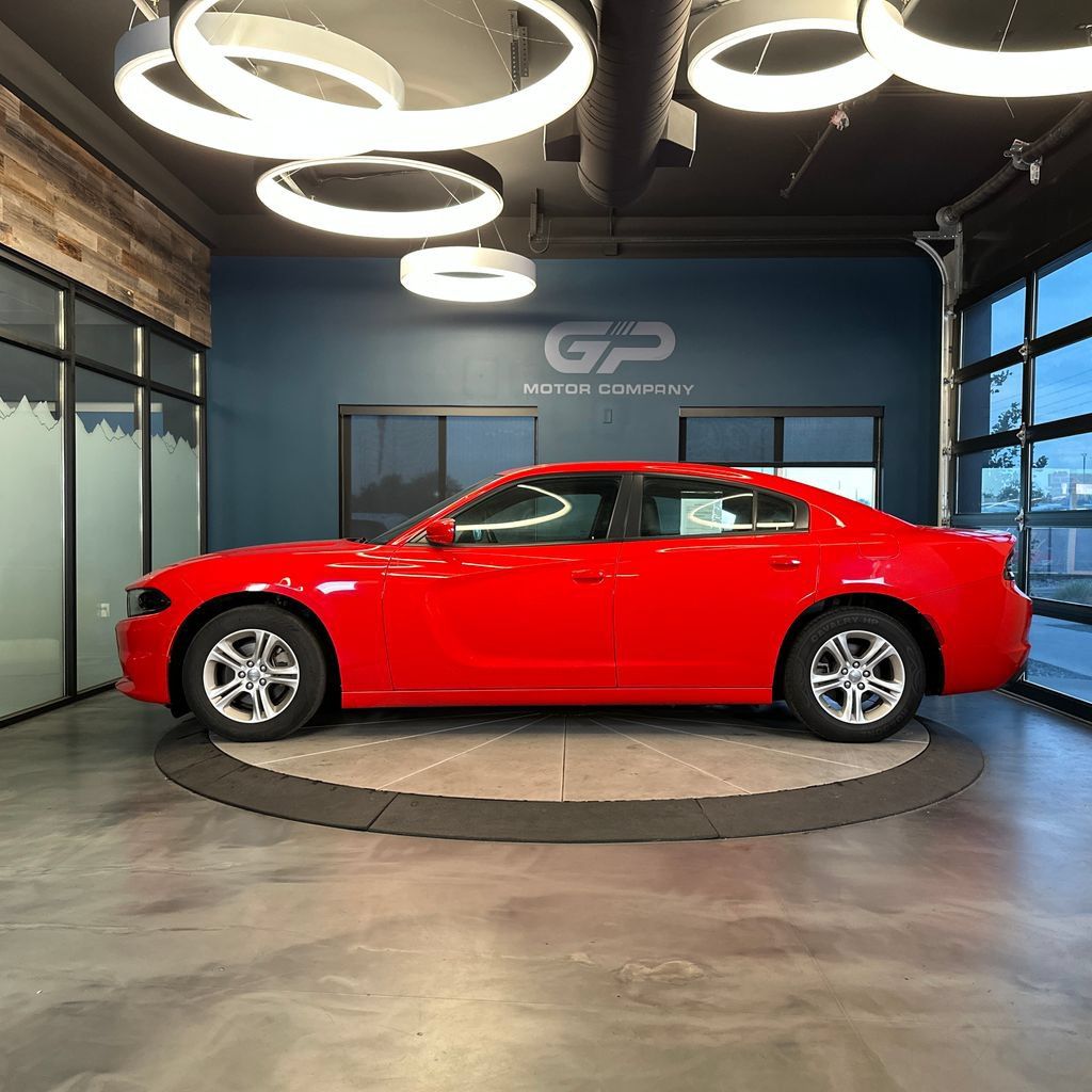 Used 2022 Dodge Charger SXT w/ Leather Interior Group RWD image 6