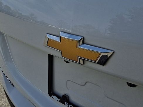 Used 2024 Chevrolet Equinox LT AWD/4WD image 35