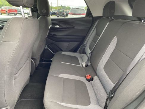 Used 2025 Chevrolet TrailBlazer LT AWD/4WD image 31