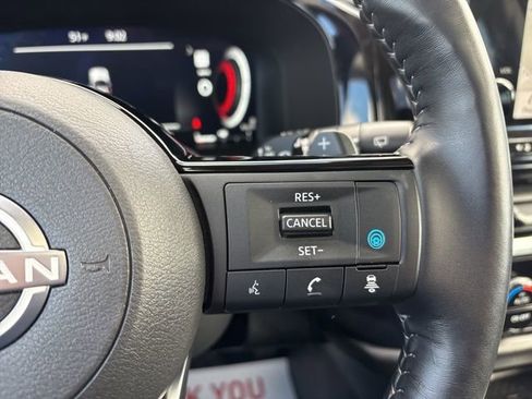 Used 2024 Nissan Pathfinder Platinum w/ Cargo Package image 39