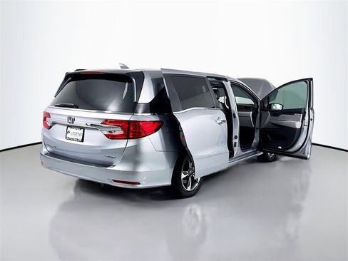 Used 2018 Honda Odyssey Touring image 25