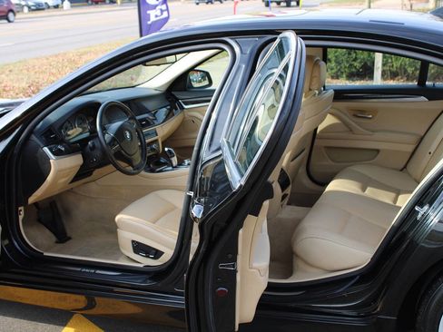 Used 2011 BMW 535i Sedan image 48