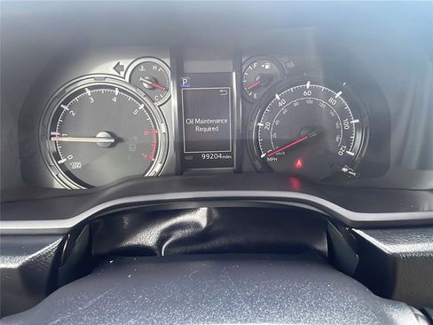 Used 2022 Toyota 4Runner SR5 image 24