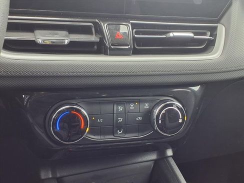 Used 2025 Chevrolet TrailBlazer LT image 10