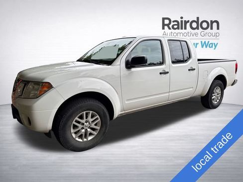 Used 2015 Nissan Frontier SV AWD/4WD image 3