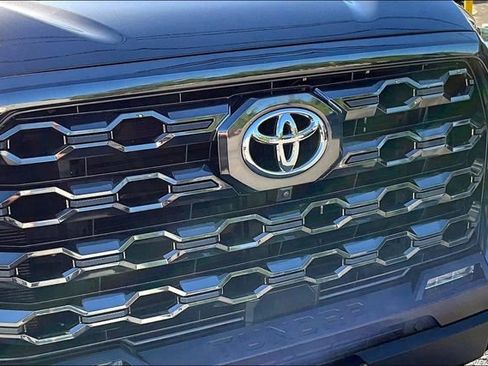 Used 2023 Toyota Tundra Platinum AWD/4WD image 31