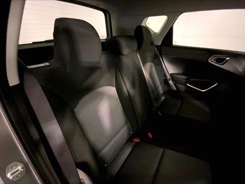Certified 2025 Kia Soul LX w/ LX Technology Package FWD image 23