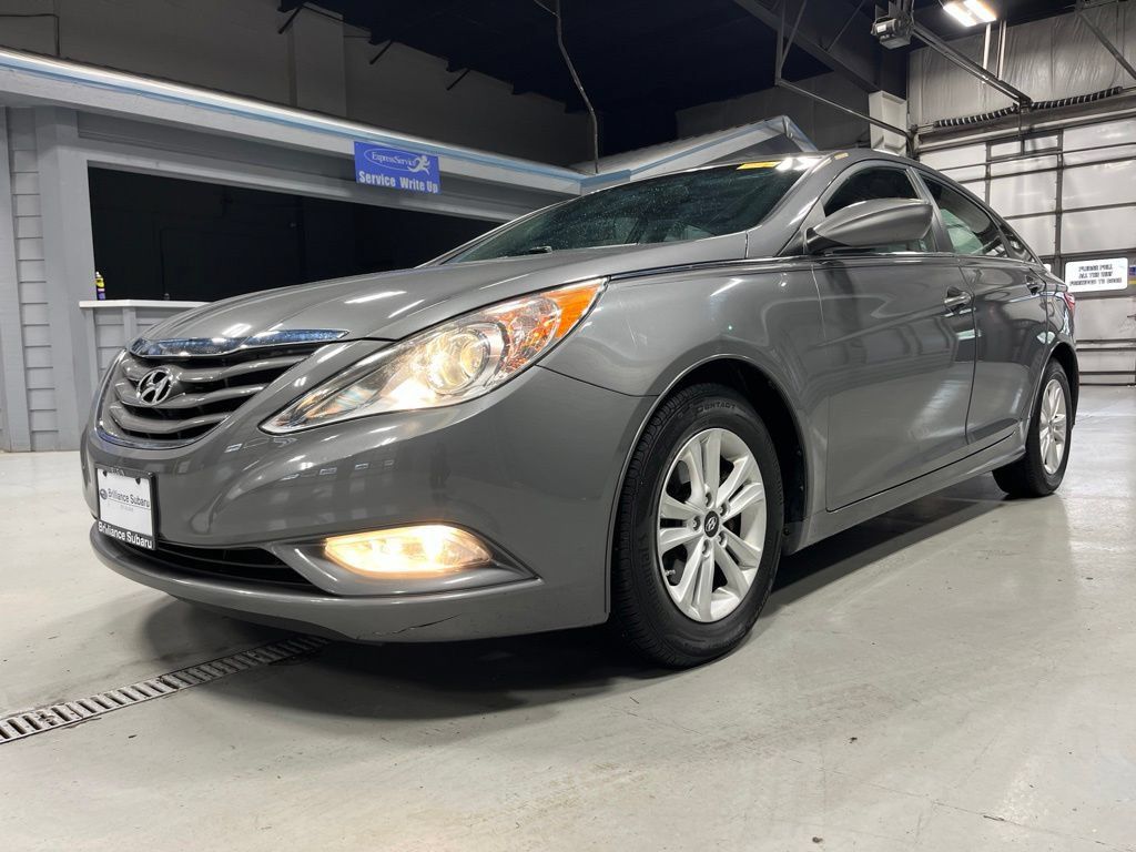 Used 2013 Hyundai Sonata GLS w/ Popular Equipment Pkg FWD image 3
