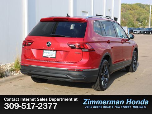 Used 2022 Volkswagen Tiguan SE image 2
