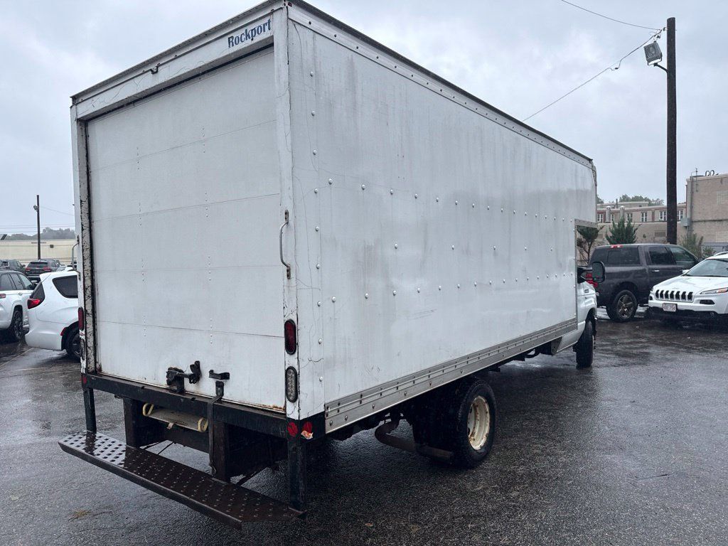 Used 2016 Ford E-350 and Econoline 350 Super Duty RWD image 5