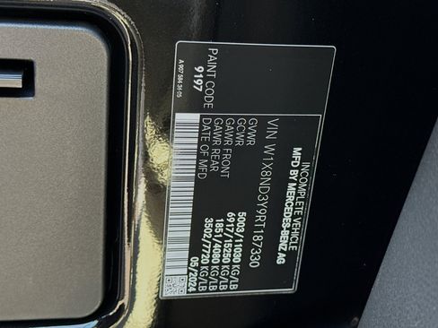 Used 2024 Mercedes-Benz Sprinter 3500 image 32