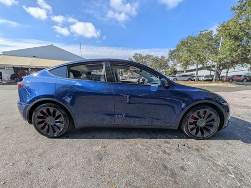 Used 2021 Tesla Model Y Performance image 4