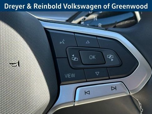 New 2025 Volkswagen Tiguan SE image 15