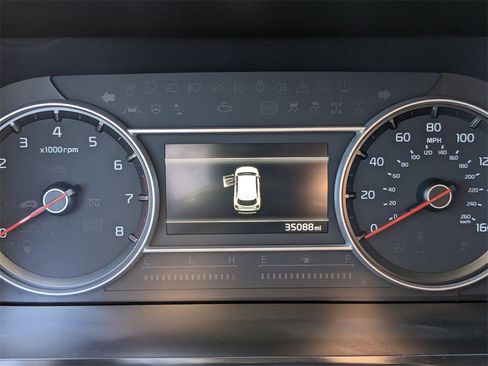 Certified 2023 Kia Sorento LX image 38